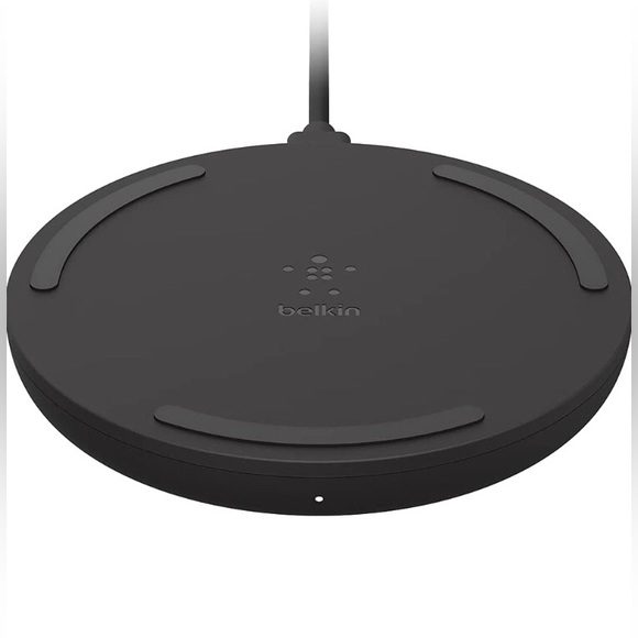 Belkin BOOST CHARGE Wireless Charger - Qi-Certified - Picture 4 of 7